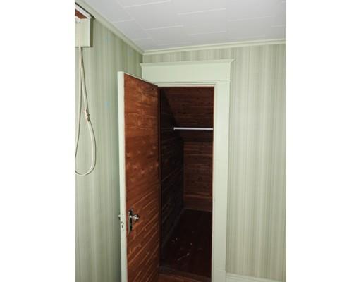 47 Amostown Road West Springfield, MA 01089 - Photo 7 of 28
