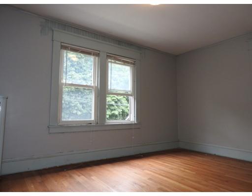 47 Amostown Road West Springfield, MA 01089 - Photo 9 of 28