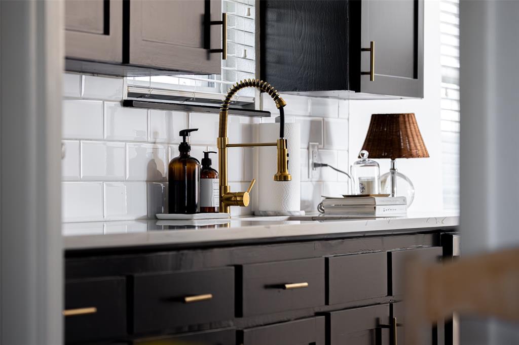 8026 Fall River Drive Dallas, TX 75228 - Photo 14 of 36