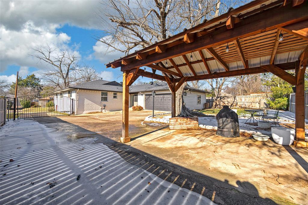 8026 Fall River Drive Dallas, TX 75228 - Photo 33 of 36