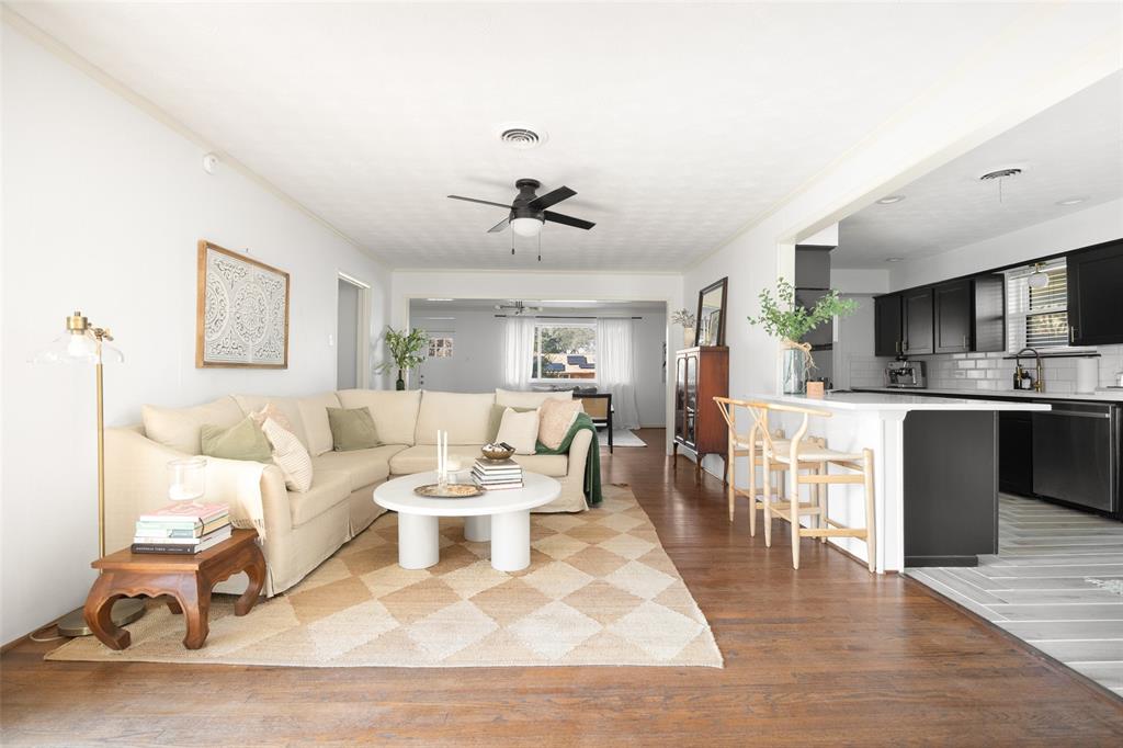 8026 Fall River Drive Dallas, TX 75228 - Photo 5 of 36