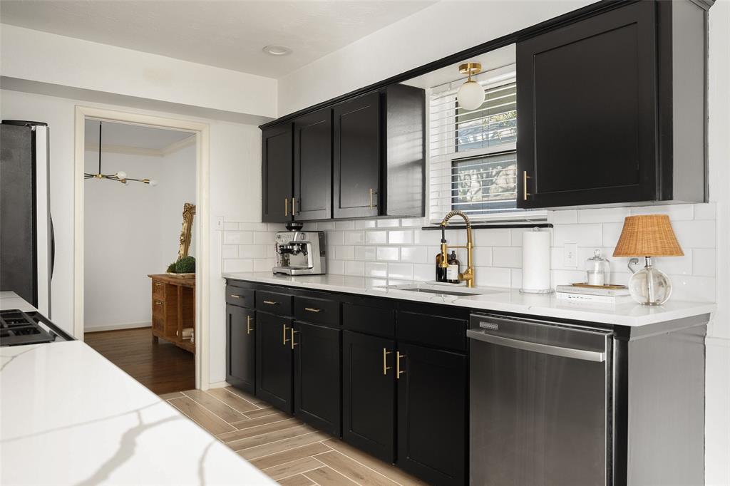 8026 Fall River Drive Dallas, TX 75228 - Photo 10 of 36