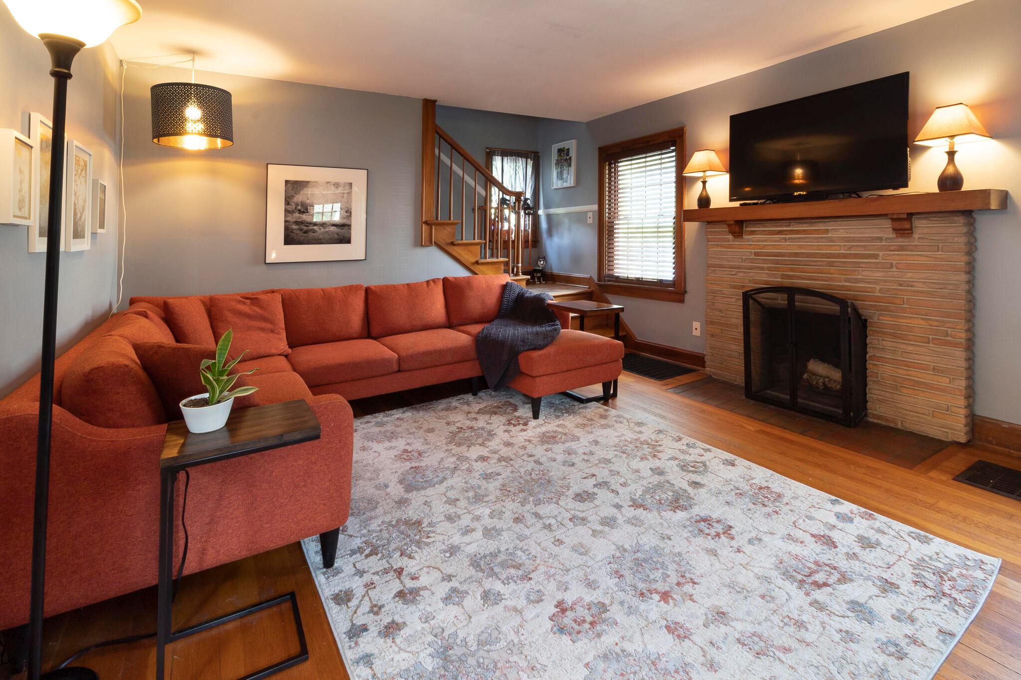 678 Garden Road Columbus, OH 43214 - Photo 9 of 35 lr fp