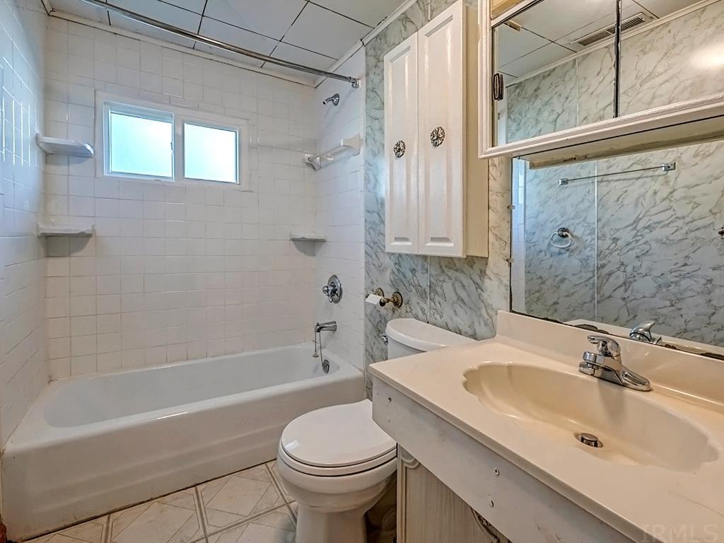 4630 South Dunlap Road Bloomington, IN 47403 - Photo 21 of 35 Gallery Image 21