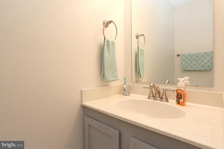 48 Pontiac Way Gaithersburg, MD 20878 - Photo 12 of 29 Bath