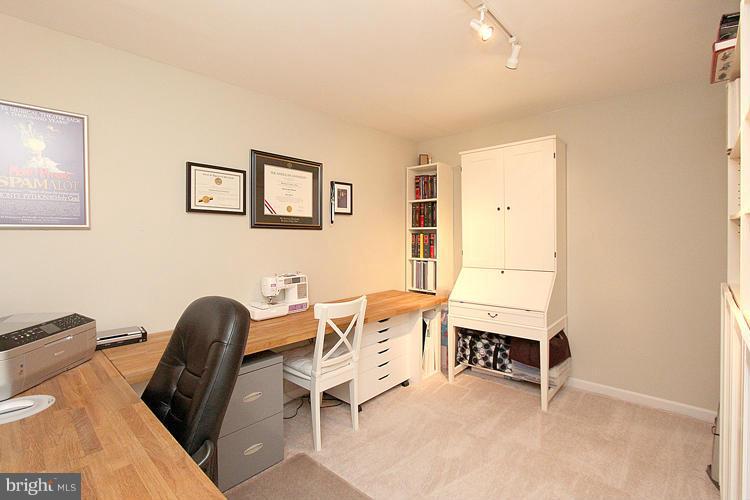48 Pontiac Way Gaithersburg, MD 20878 - Photo 25 of 29 Office