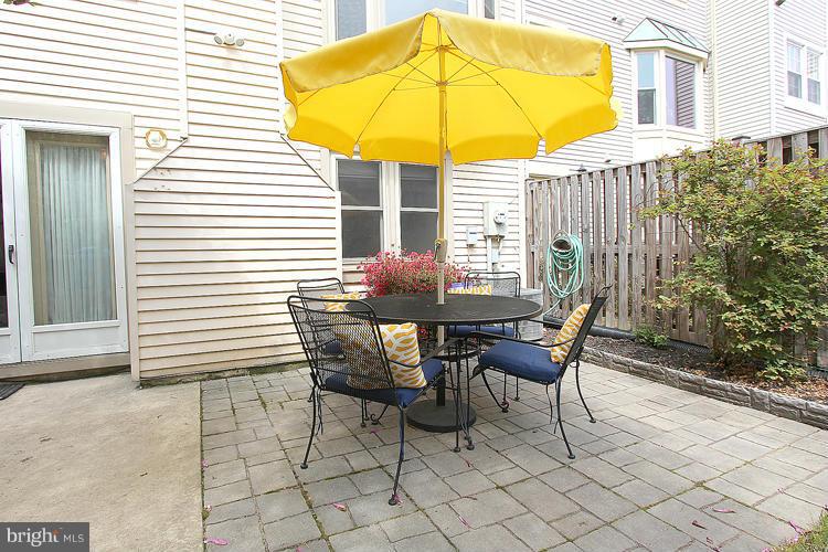 48 Pontiac Way Gaithersburg, MD 20878 - Photo 28 of 29 Exterior (Rear)