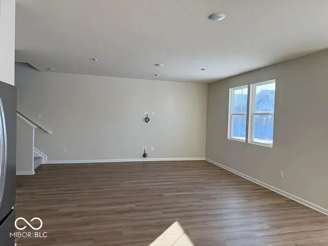 $2,400 | 3846 Riverstone Drive, Whitestown, IN 46075