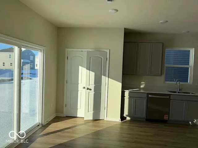 $2,400 | 3846 Riverstone Drive, Whitestown, IN 46075