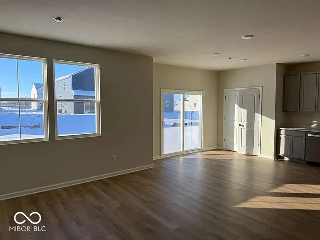 $2,400 | 3846 Riverstone Drive, Whitestown, IN 46075