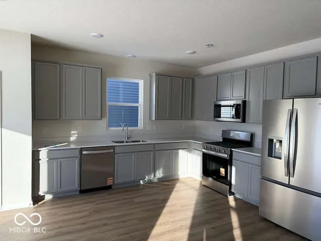 $2,400 | 3846 Riverstone Drive, Whitestown, IN 46075