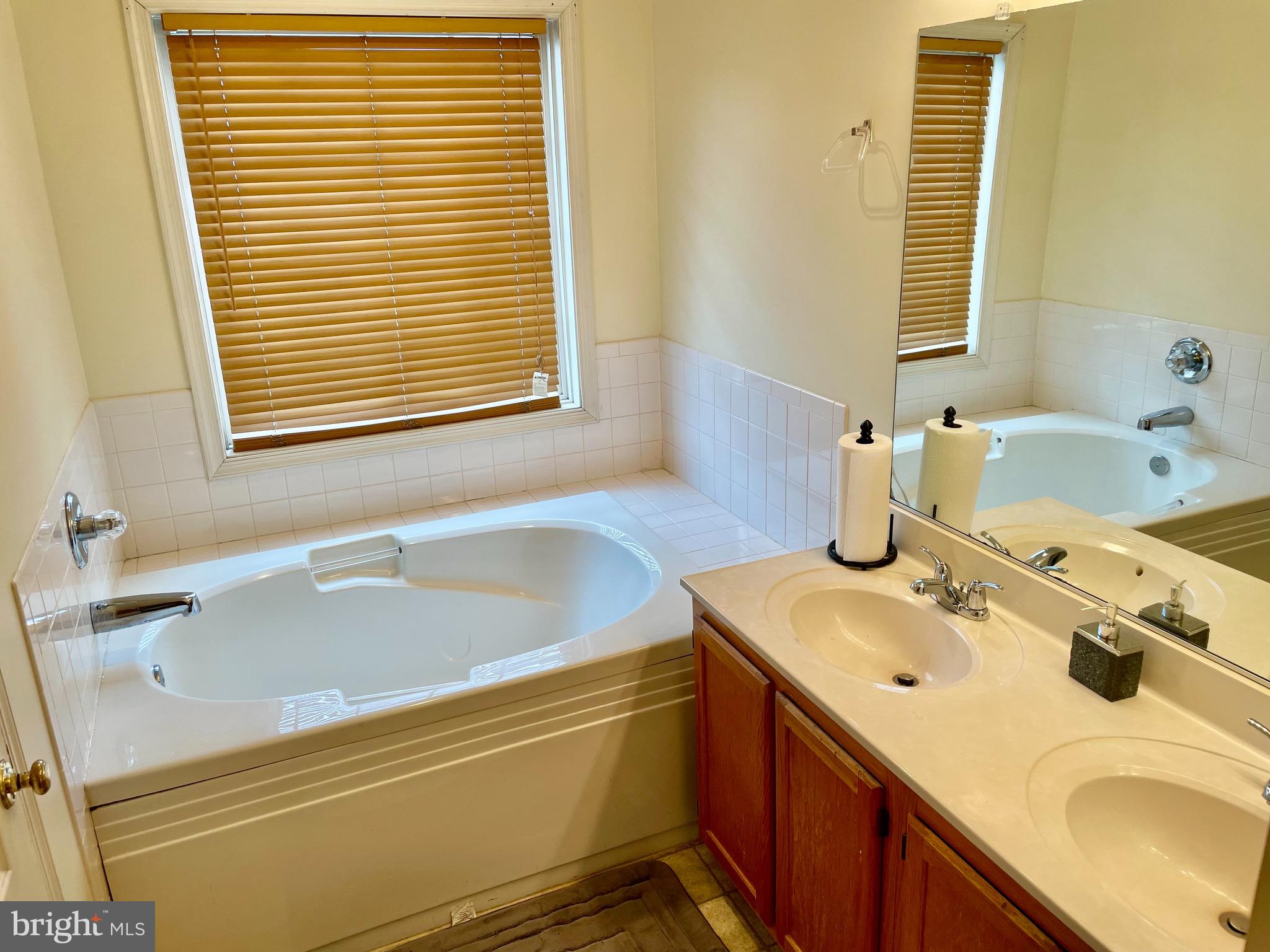 7921 Bent Bough Road Severn, MD 21144 - Photo 31 of 35 Master bathroom