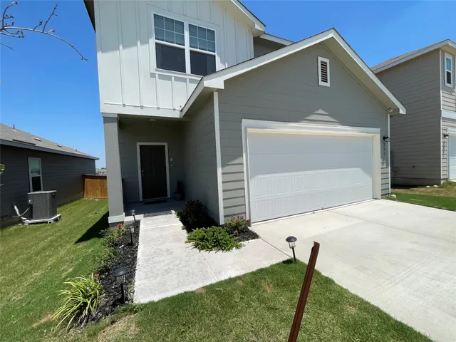 $1,850 | 201 Comancheros Road, Jarrell, TX 76537