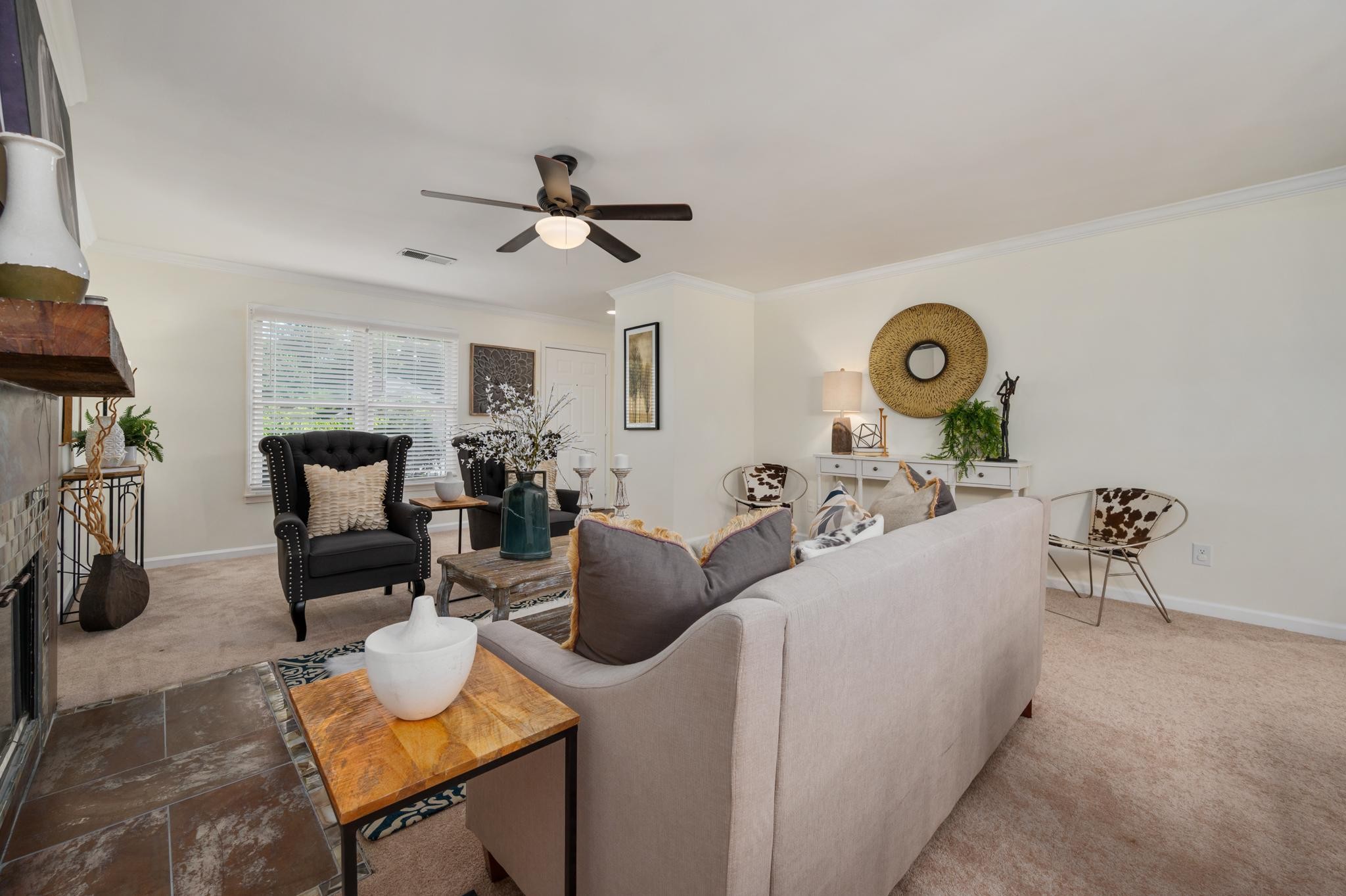 764 Kent Road Nashville, TN 37214 - Photo 4 of 20 a living room with furniture