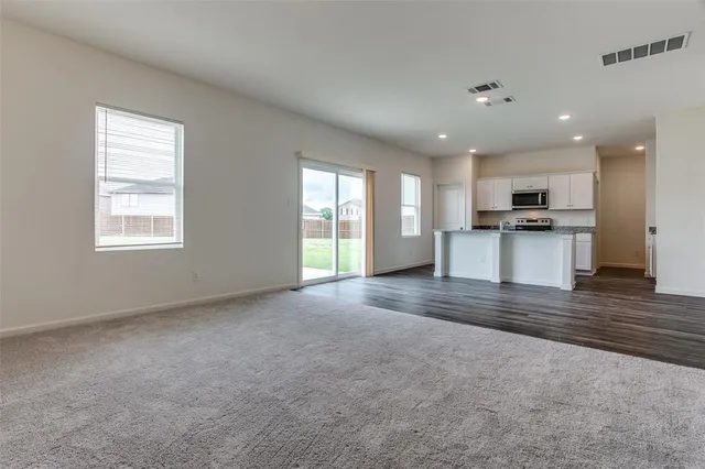 $2,300 | 10301 Castle Lyons Lane, Fort Worth, TX 76036