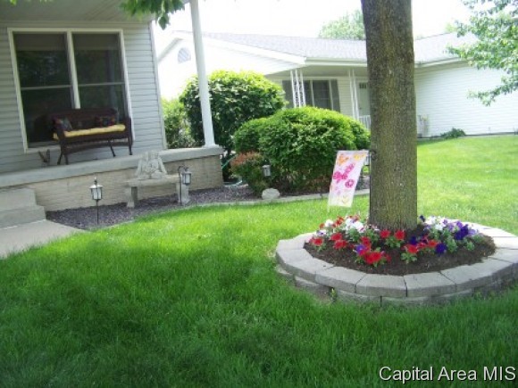 2900 Biscayne Drive Springfield, IL 62707 - Photo 3 of 24 Gallery Image 3
