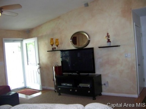 2900 Biscayne Drive Springfield, IL 62707 - Photo 5 of 24 Gallery Image 5