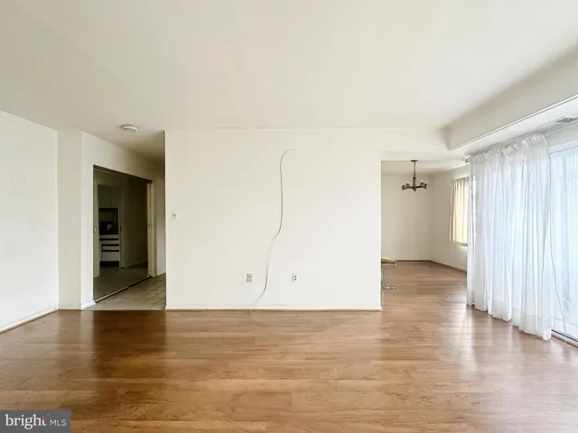 $1,850 | 9718 Kingsbridge Drive, Unit 101, Fairfax, VA 22031