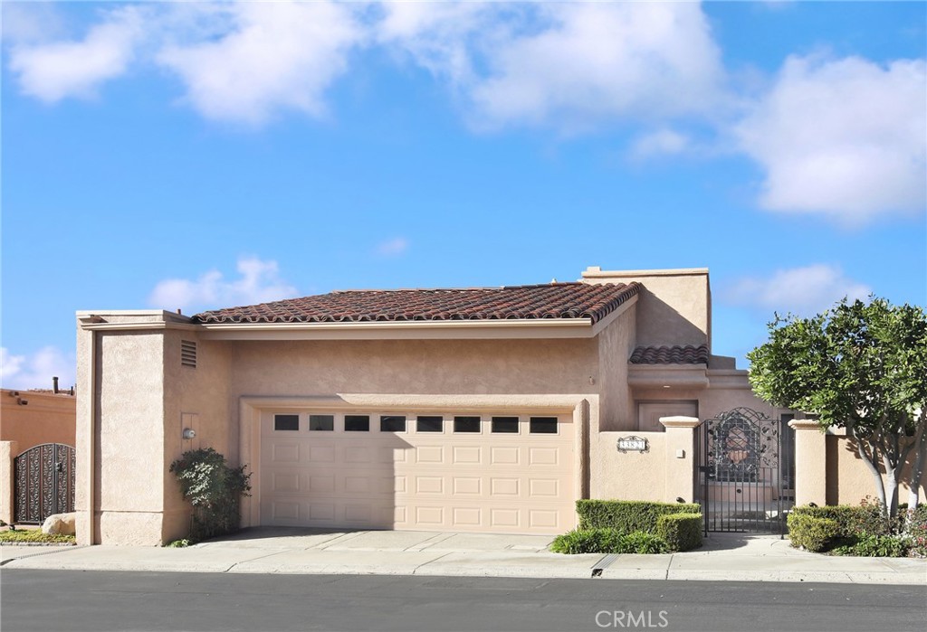 33821 Via Capri Avenue Dana Point, CA 92629 - Photo 2 of 42 GATED COURTYARD ENTRY ONE STORY VILLA