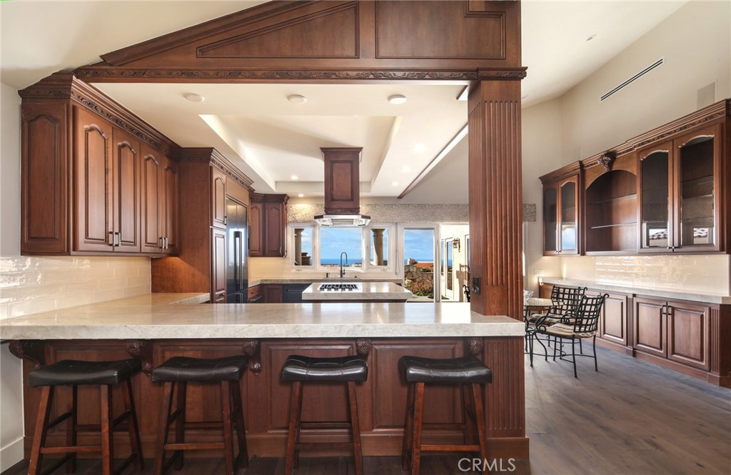 33821 Via Capri Avenue Dana Point, CA 92629 - Photo 7 of 42 SIT DOWN BAR