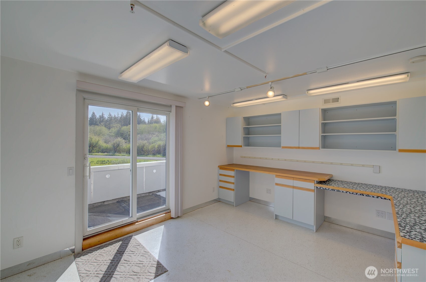 6804 Chatham Way Ilwaco, WA 98624 - Photo 32 of 40