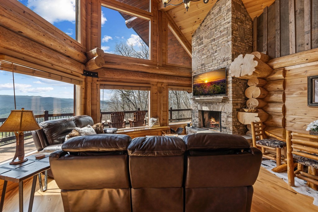 602 Overlook Drive Blue Ridge, GA 30513 - Photo 13 of 91