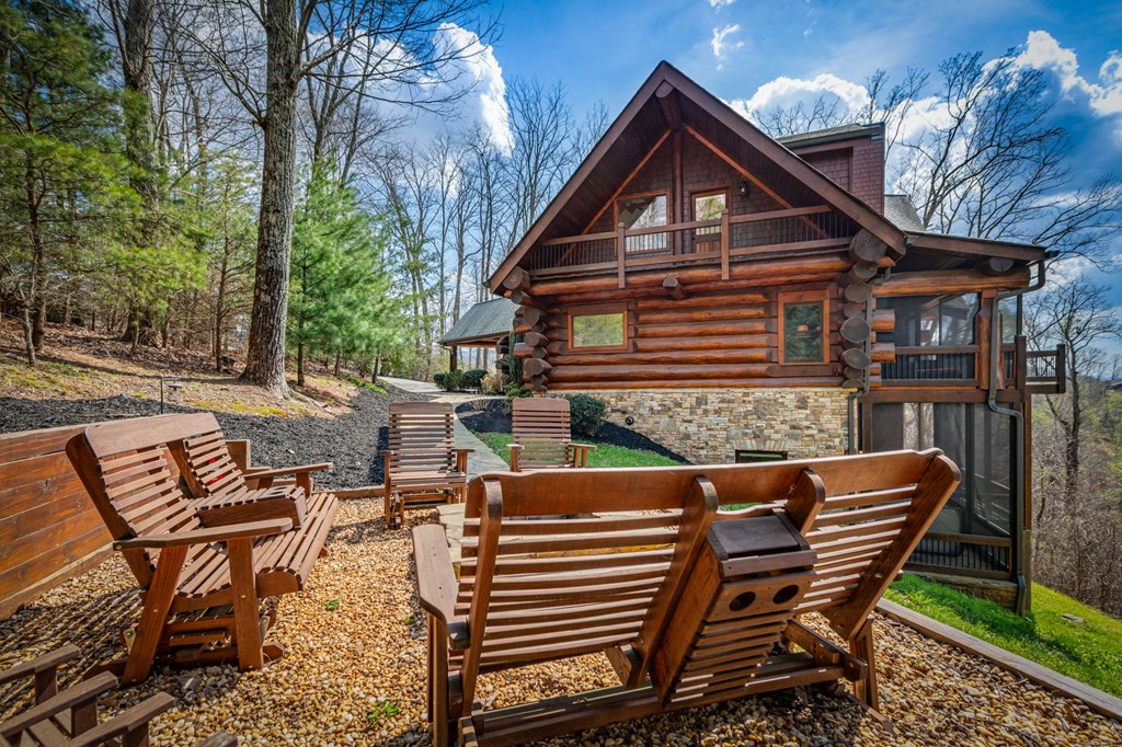 602 Overlook Drive Blue Ridge, GA 30513 - Photo 6 of 91