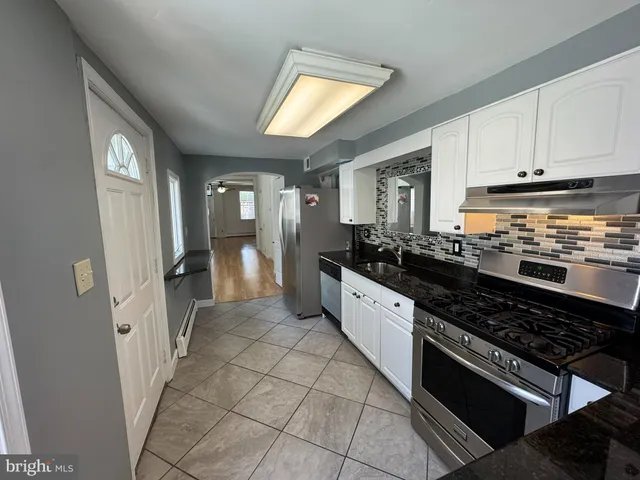 $1,850 | 1008 Stiles Street, Baltimore, MD 21202