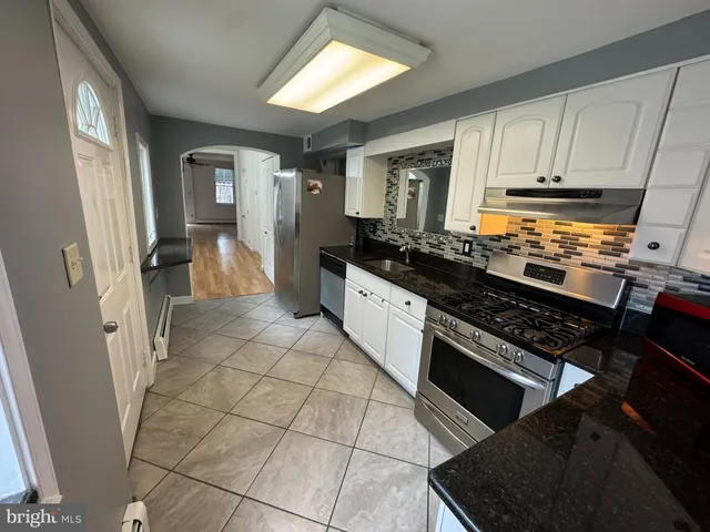 $1,850 | 1008 Stiles Street, Baltimore, MD 21202