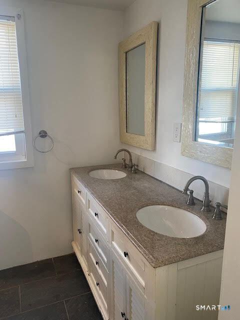 38 North Spring Street Ansonia, CT 06401 - Photo 9 of 29