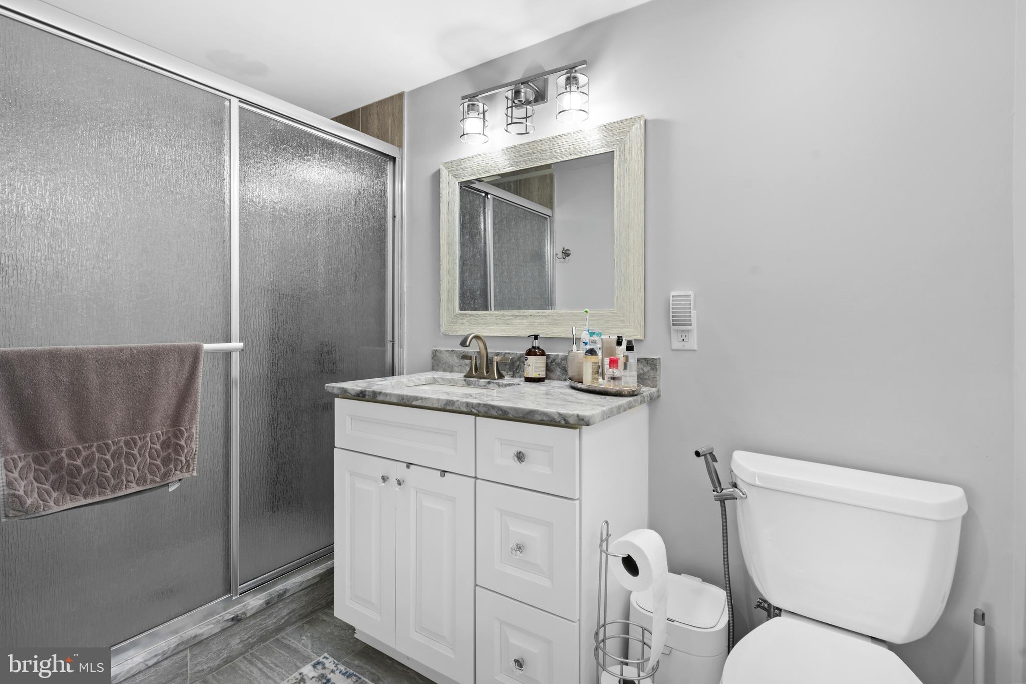 57 Rust Hill Road Levittown, PA 19056 - Photo 18 of 39
