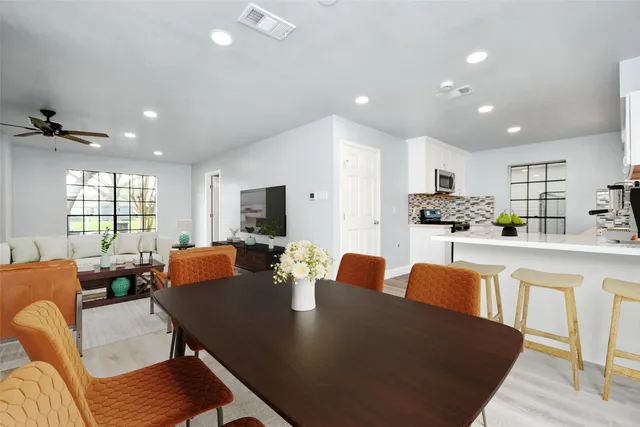 $1,550 | 6411 Hollow Oaks Drive, Houston, TX 77050