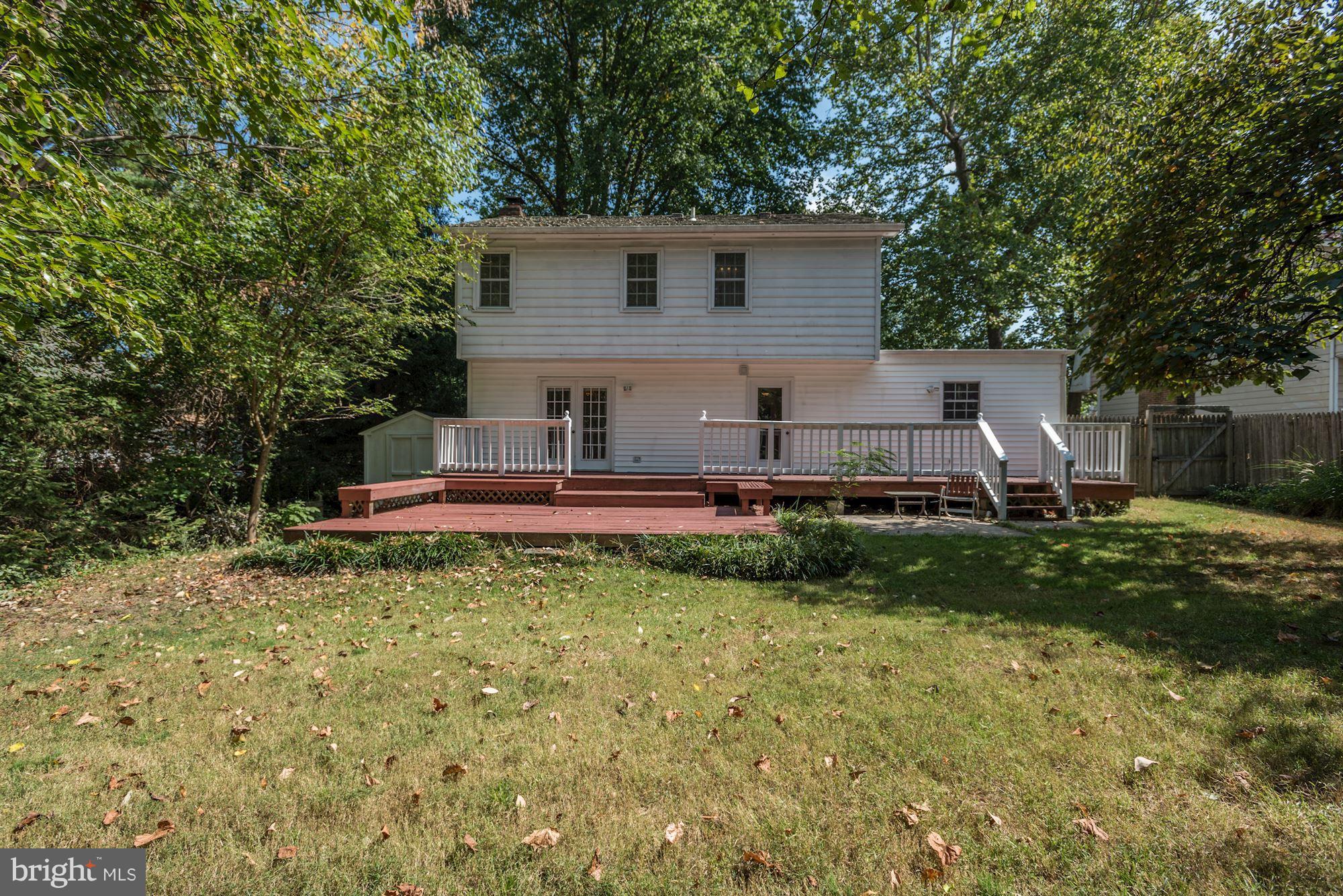 13636 Poplar Tree Road Chantilly, VA 20151 - Photo 3 of 30 Big backyard