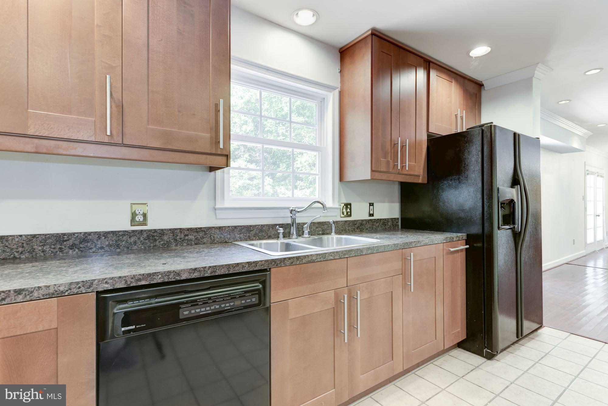 13636 Poplar Tree Road Chantilly, VA 20151 - Photo 8 of 30 Kitchen
