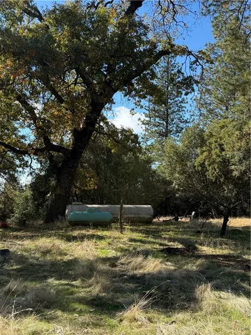 a view of a water fountain