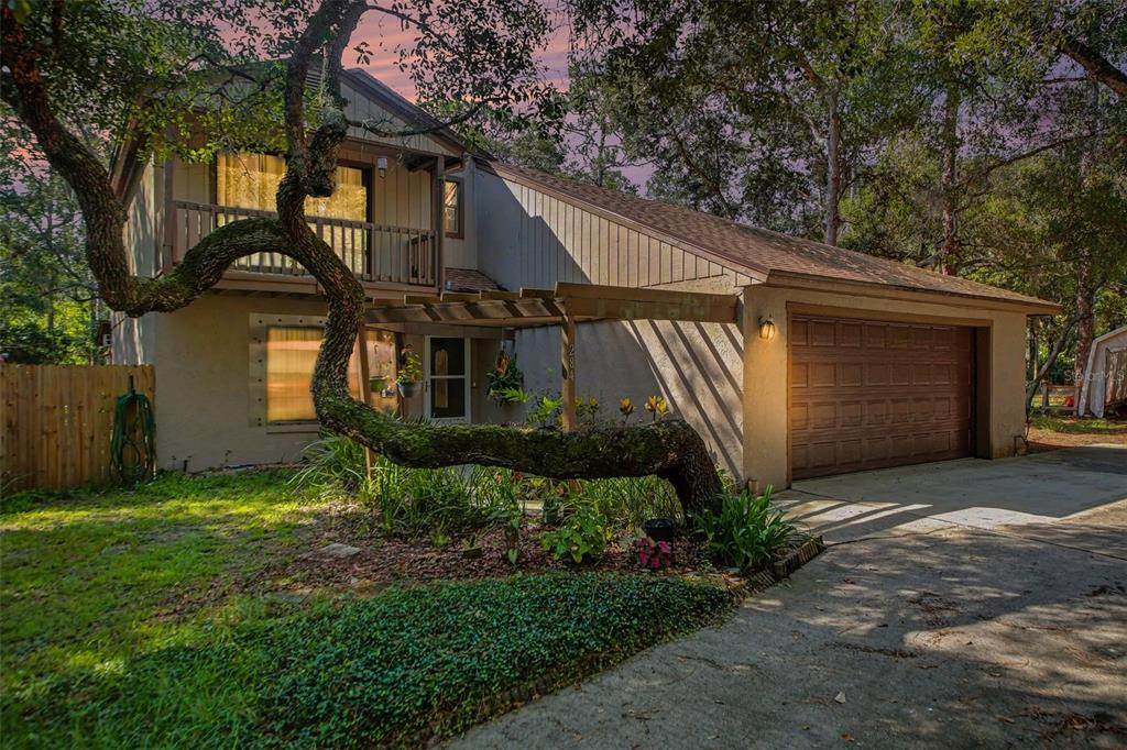 284 Clearview Road Oviedo, FL 32766 - Photo 2 of 35