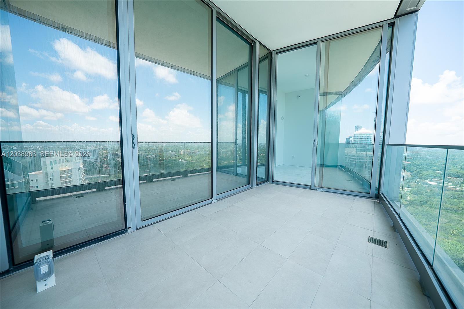 175 Southeast 25th Road, Unit 2703 Miami, FL 33129 - Photo 19 of 24