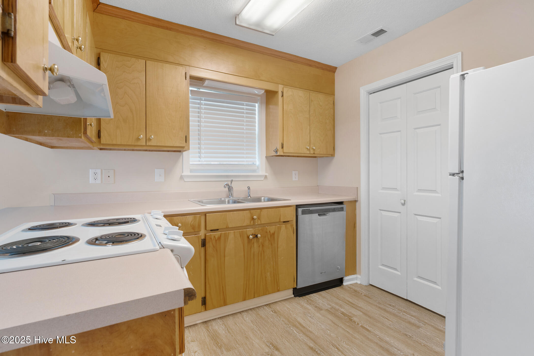 562 Wiregrass Road Rockingham, NC 28379 - Photo 9 of 25 DSC08887