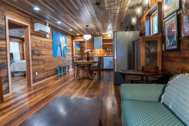 $615,000 | 1148 Gunter Street, Austin, TX 78721