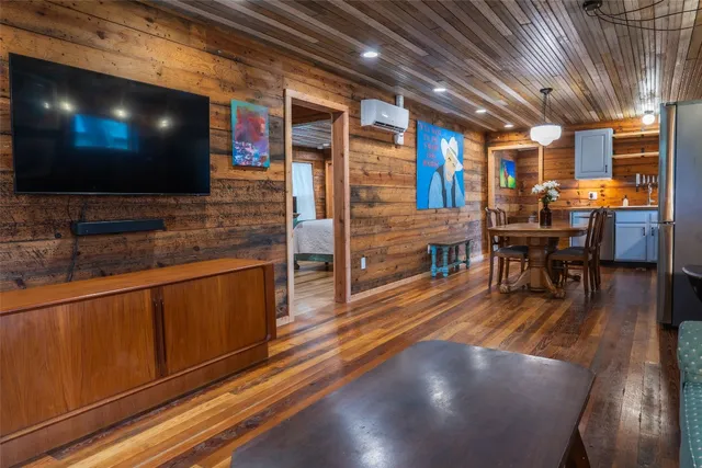 $615,000 | 1148 Gunter Street, Austin, TX 78721