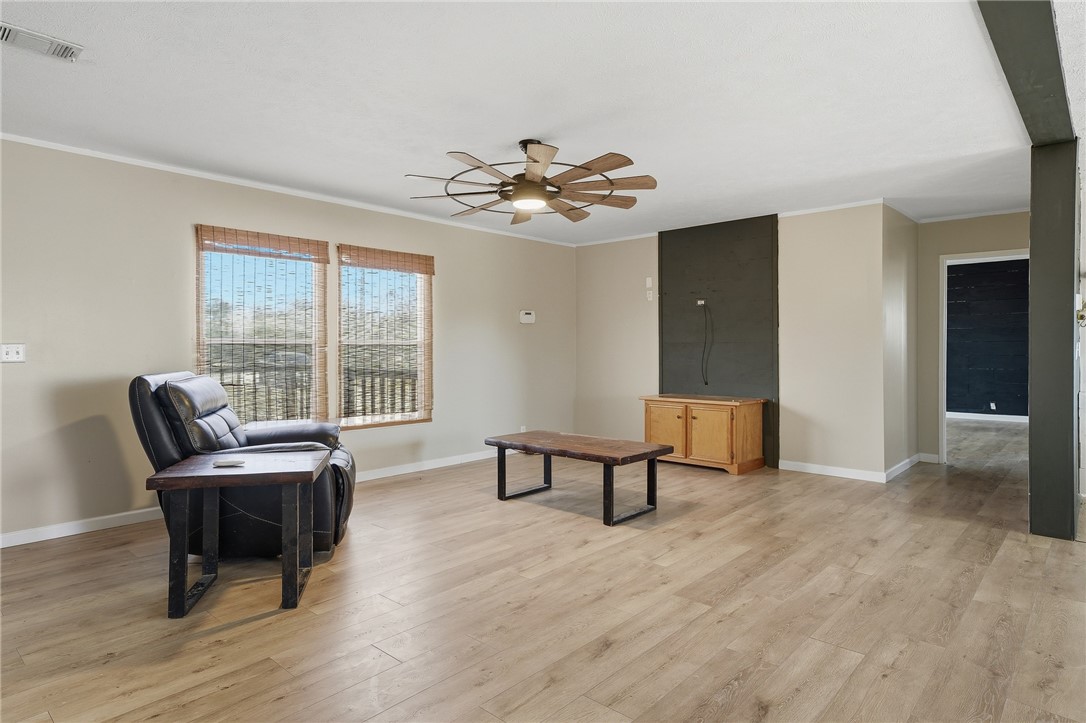 124 County Road 632 Sinton, TX 78387 - Photo 5 of 40 a living room with furniture and a window