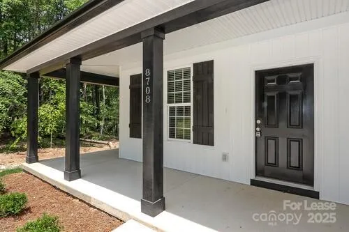 a view of an entryway of house