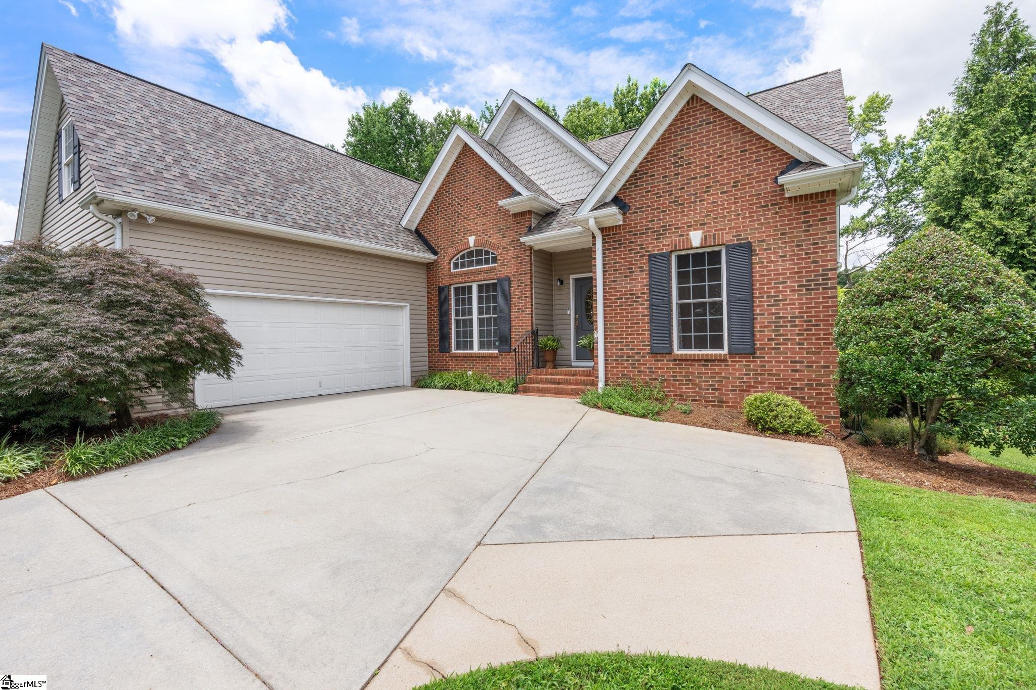 16 Shannon Ridge Court Greenville, SC 29615 - Photo 4 of 46