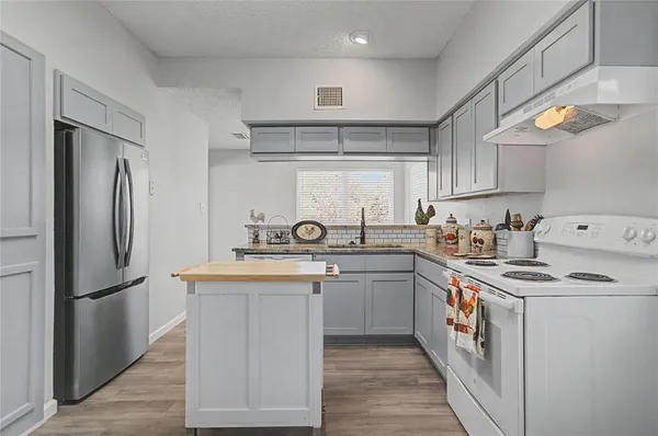 $2,250 | 718 Argone Court, Euless, TX 76039