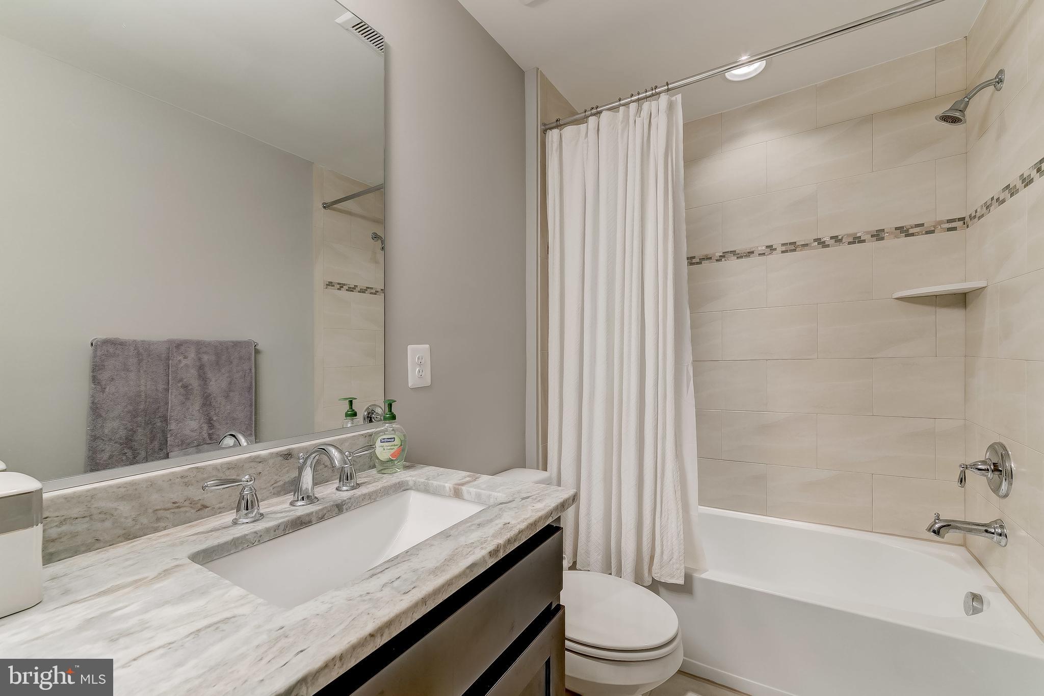 1136 Riverside Avenue Baltimore, MD 21230 - Photo 16 of 41
