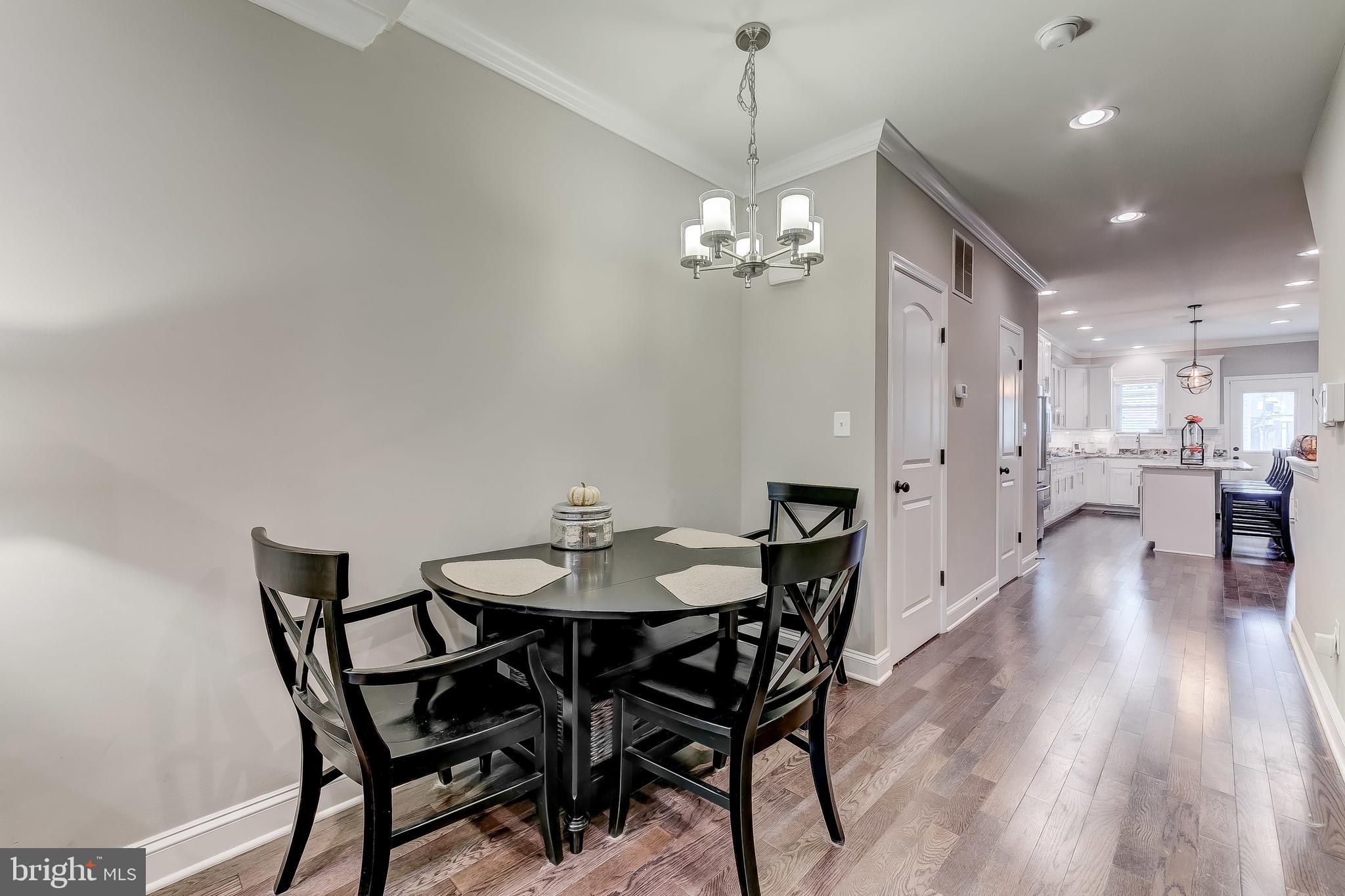1136 Riverside Avenue Baltimore, MD 21230 - Photo 4 of 41
