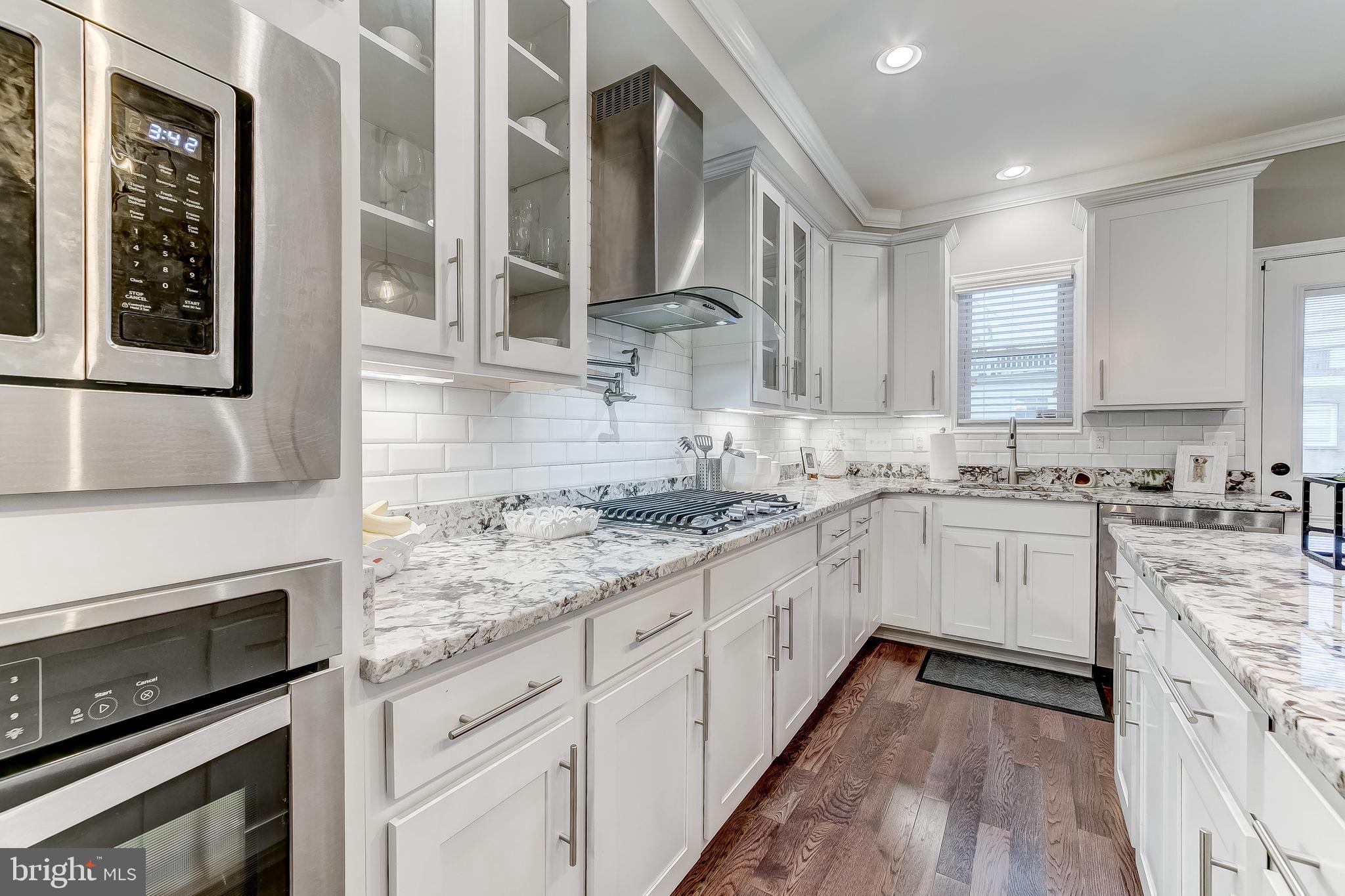 1136 Riverside Avenue Baltimore, MD 21230 - Photo 9 of 41