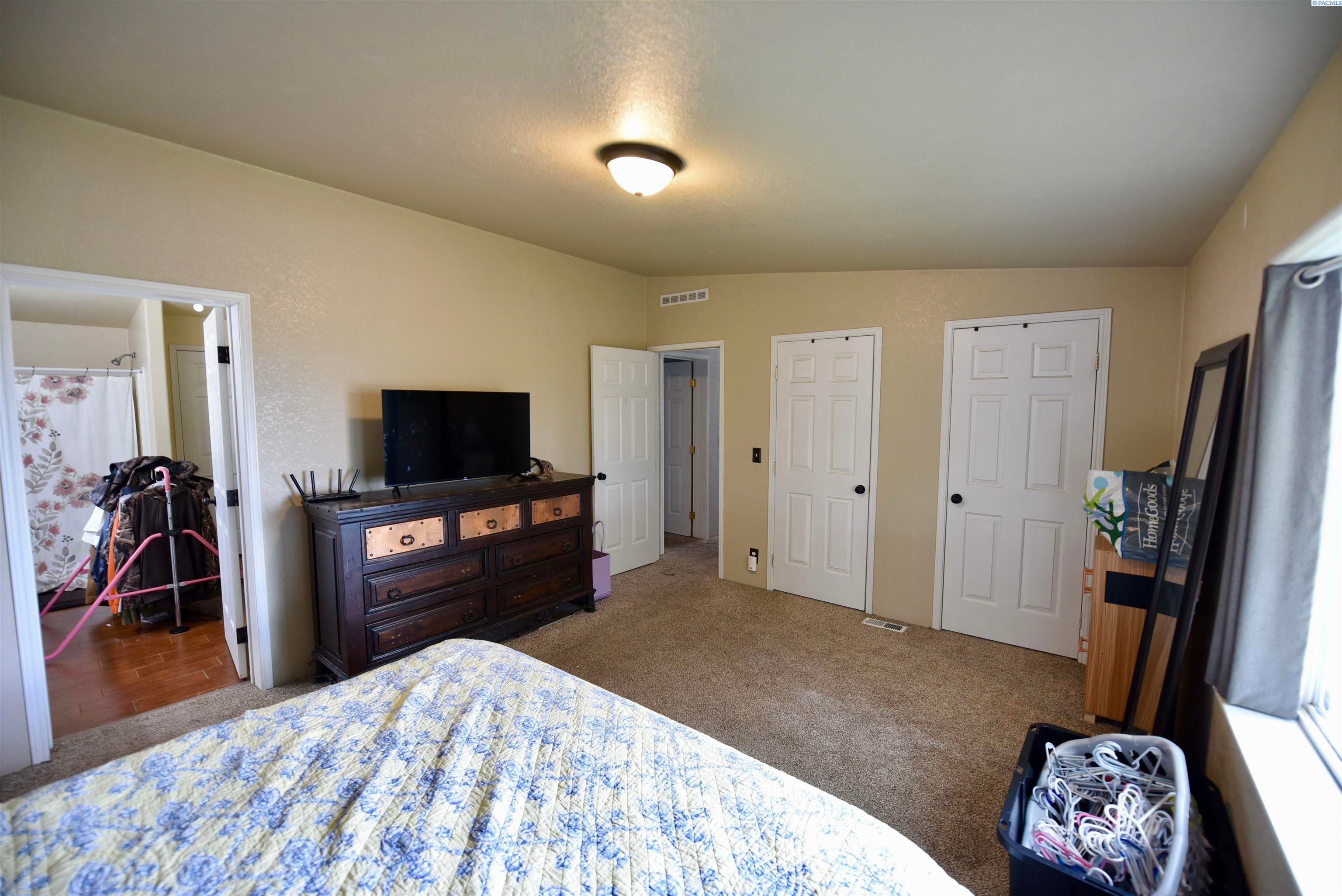 3834 Dogwood Road Pasco, WA 99301 - Photo 12 of 32 Gallery Image 12