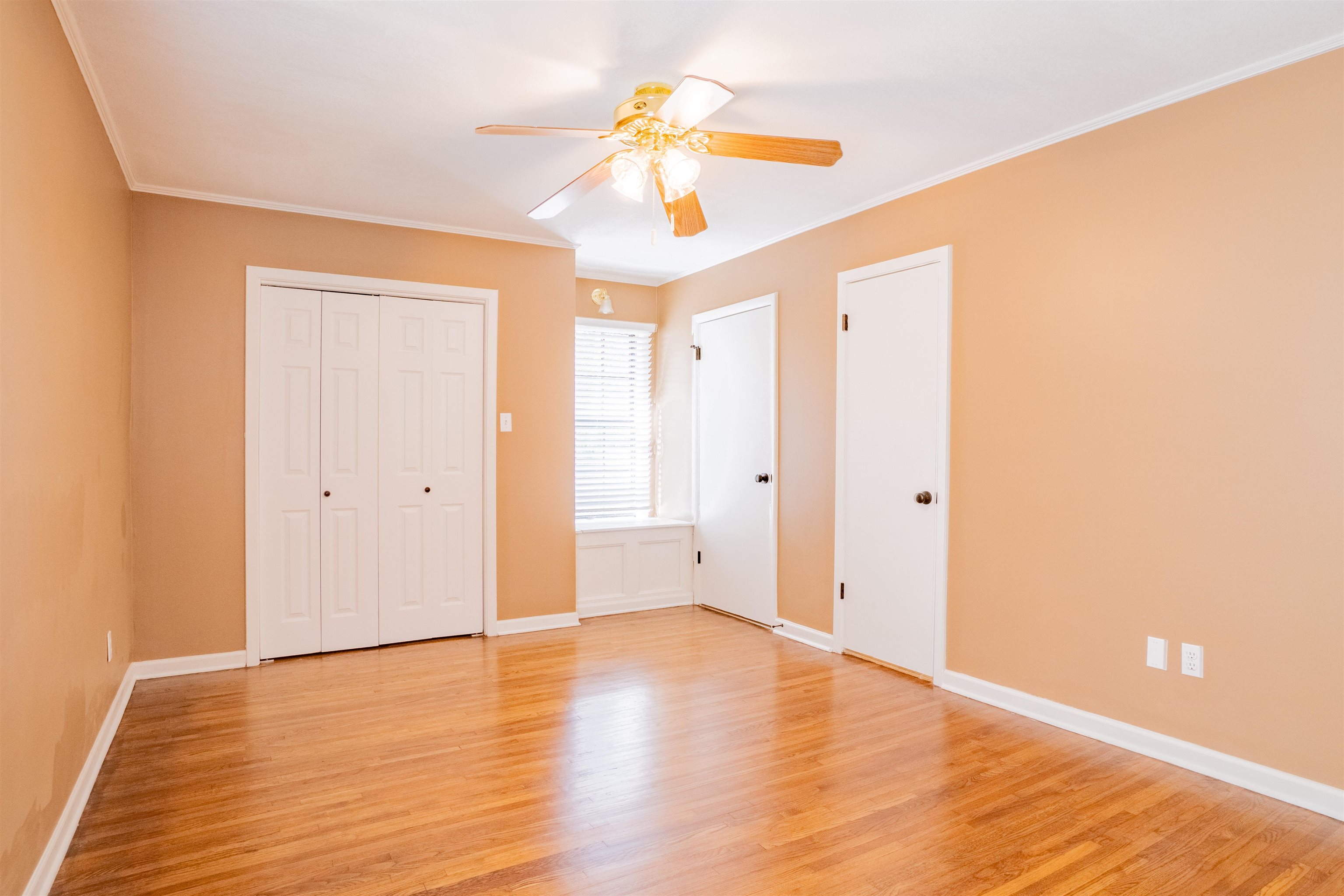 1349 Colonial Road Memphis, TN 38117 - Photo 16 of 29 a view of an empty room