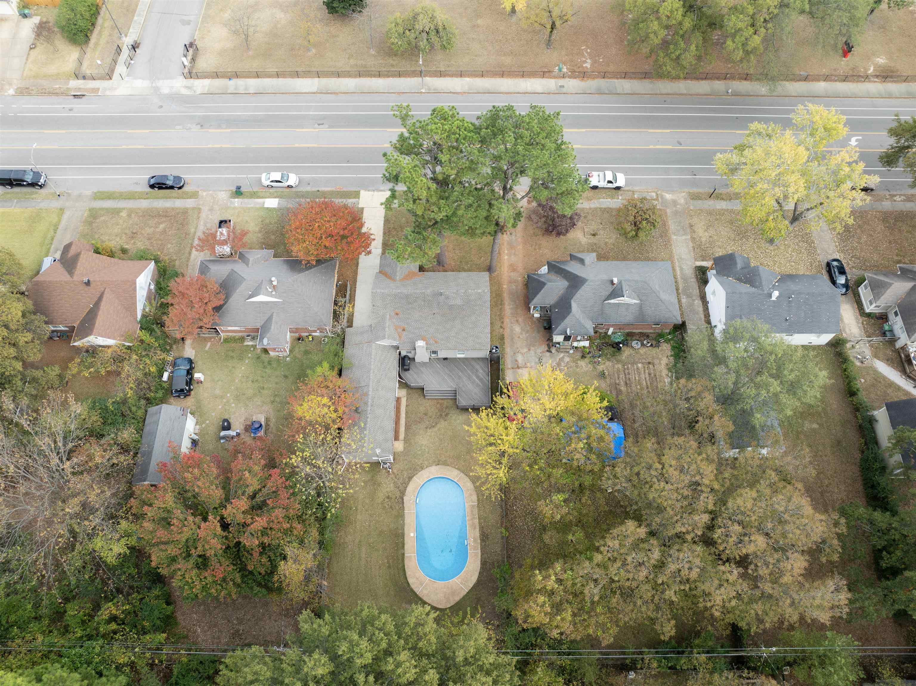 1349 Colonial Road Memphis, TN 38117 - Photo 28 of 29 an aerial view of multiple house with outdoor space